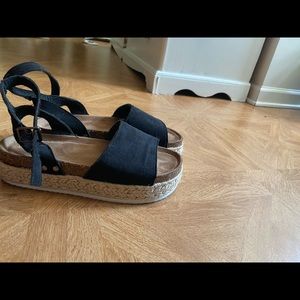 Pierre Dumas Black espadrille sandals